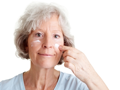 Bí quyết chăm sóc da ở người cao tuổi
