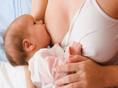 Bí quyết cho mẹ mới sinh bị căng sữa